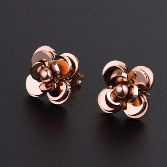 Camellia Rose gold stainless steel stud earrings. - Picture 2 of 8